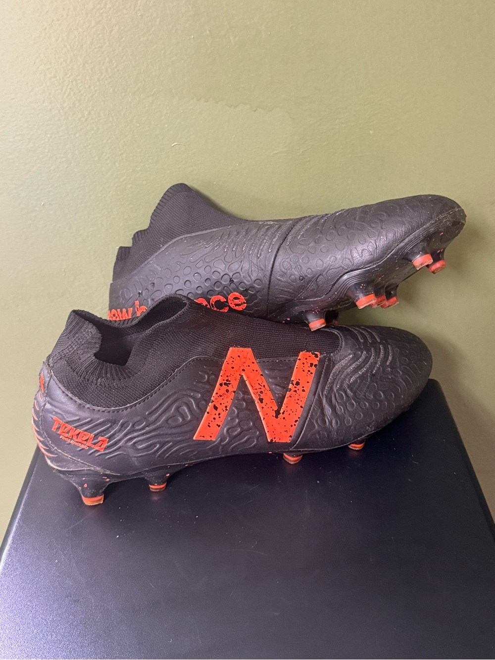 Genuine New Balance Tekela Elite FG Soccer Cleats/Mens Size 10